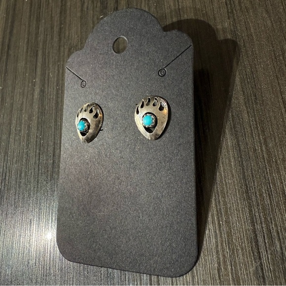 BEAR PAW TURQUOISE STERLING SILVER EARRINGS NAVAJO - Picture 3 of 5